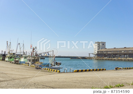魚津漁港。富山県魚津市 87354590