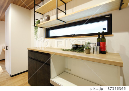 デザイナーズハウス お洒落な洗面脱衣室 87356366