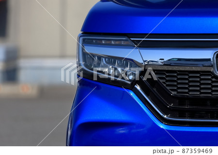 車のヘッドライト　イメージ 87359469