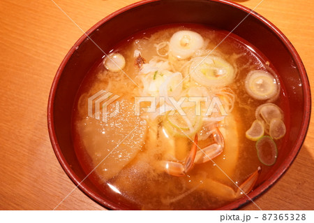 日本料理 てっぽう汁 味噌汁	 87365328
