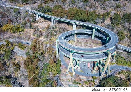 空撮「静岡県」川津七滝ループ橋 87366193