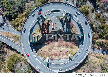 空撮「静岡県」川津七滝ループ橋 87366244