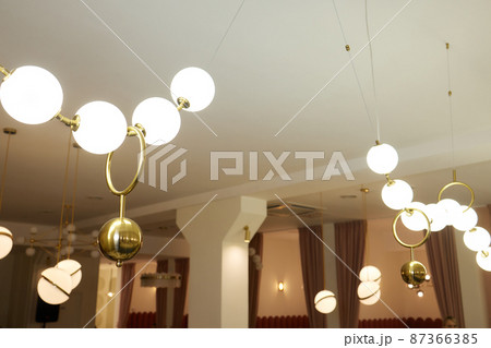 Design loft lamp with dim light and straight long line of beam. 87366385