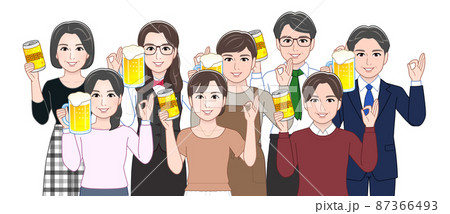 お酒を持っている人々 87366493
