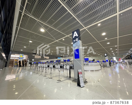 成田空港　無人の出発ロビー　千葉県成田市 87367638