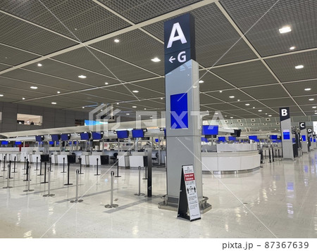 成田空港 無人の出発ロビー 千葉県成田市 成田空港 無人の出発ロビー 千葉県成田市 87367639