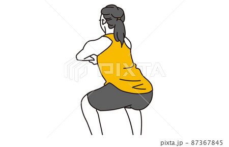 スクワットをし下半身を鍛えるアジア人女性 87367845