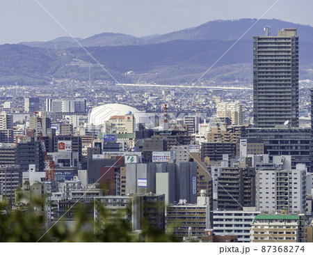 操山からの岡山市街眺望 杜の街グレースと岡山ドーム 岡山県岡山市 操山からの岡山市街眺望 杜の街グレースと岡山ドーム 岡山県岡山市 87368274