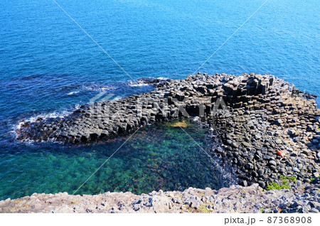 七ツ釜園地の玄武岩（佐賀県唐津市） 87368908