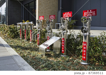 マンションの縦スタンド型送水口差込式 87369511