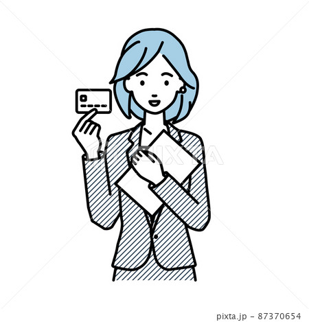 立って書類とカードを手に持つスーツの女性 87370654