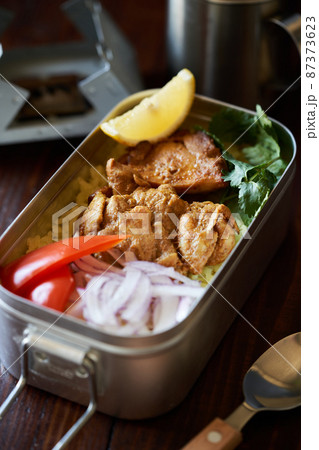 メスティンで調理したタンドリーチキン メスティンで調理したタンドリーチキン 87373623