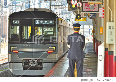 鉄道　私鉄：東武鉄道乗り入れ東京メトロ13000系 87374871