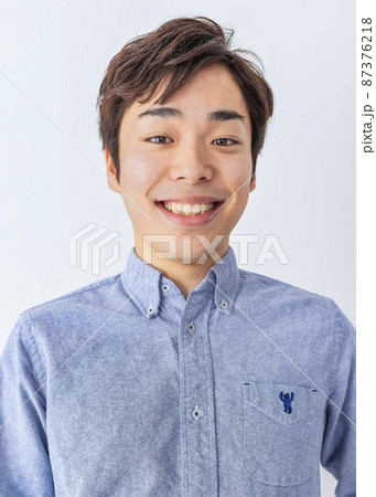 20代男性のポートレート 20代男性のポートレート 87376218