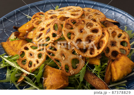 蓮根チップスと素揚げ野菜のサラダ 蓮根チップスと素揚げ野菜のサラダ 87378829