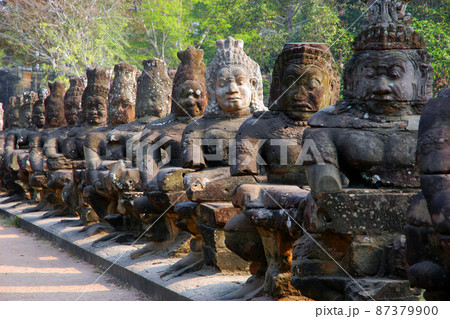 世界遺産アンコール・トムのバイヨン寺院 世界遺産アンコール・トムのバイヨン寺院 87379900