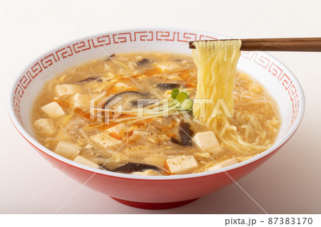 酸辣湯麺 (サンラータン麺・スーラータン麺) 酸辣湯麺 (サンラータン麺・スーラータン麺) 87383170