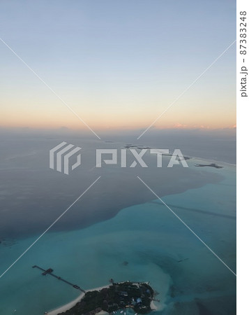 空から見るモルディブの島々 87383248