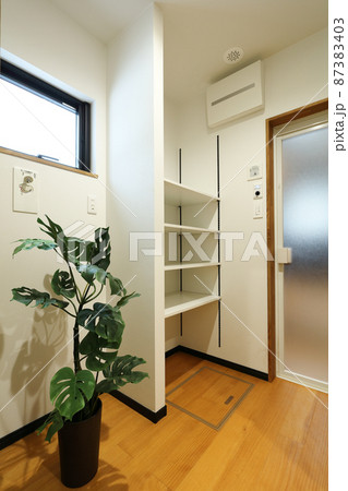 デザイナーズハウス お洒落な洗面脱衣室 イメージ デザイナーズハウス お洒落な洗面脱衣室 イメージ 87383403