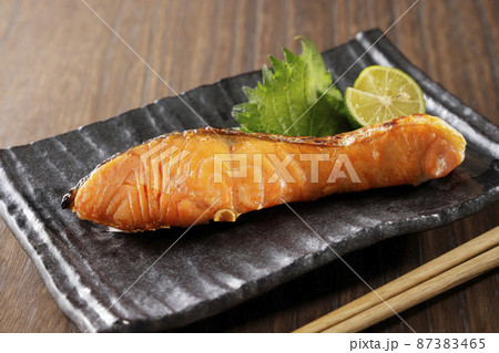 焼いた塩銀鮭 87383465