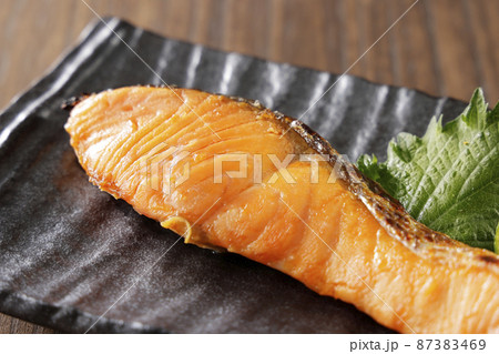 焼いた塩銀鮭 焼いた塩銀鮭 87383469