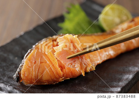 焼いた塩銀鮭 87383488