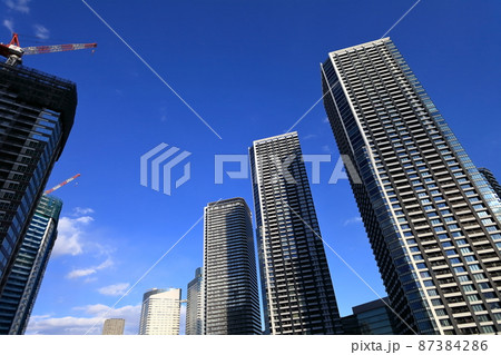 東京のビル・マンション群　 87384286
