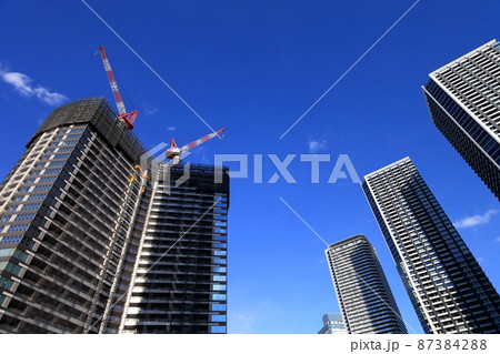 東京のビル・マンション群　 87384288