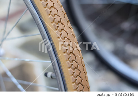 自転車のタイヤ 87385369