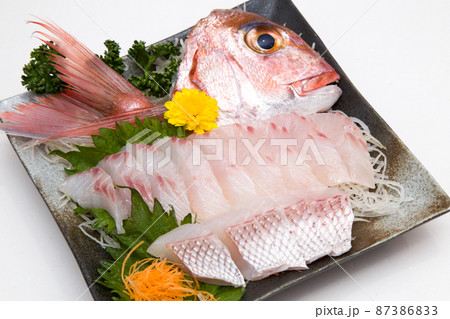 真鯛(マダイ)のお造り 87386833