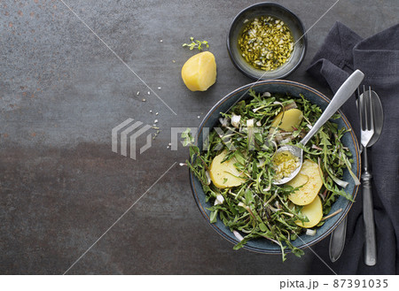 Dandelion salad potatoes 87391035