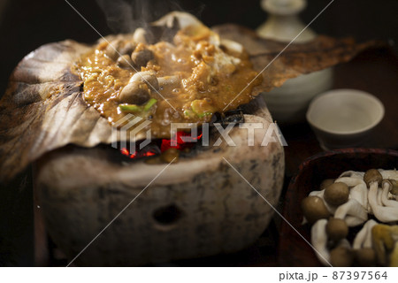 朴葉味噌 飛騨高山郷土料理 朴葉味噌 飛騨高山郷土料理 87397564