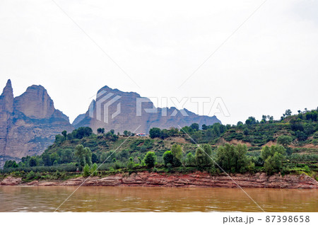 中国 甘粛省 蘭州 シルクロードの要衝 炳霊寺の奇岩 中国 甘粛省 蘭州 シルクロードの要衝 炳霊寺の奇岩 87398658