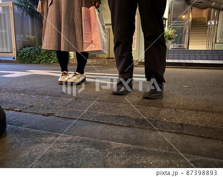 酔っ払いの見る景色 87398893
