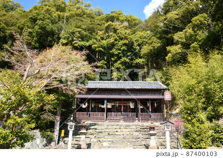 和歌浦天満宮末社(左から多賀神社、天照皇太神宮・豊受大神宮、白山比賣神社) 【和歌山県和歌山市】 87400103