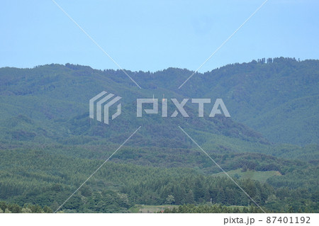 鞍山と電波塔 87401192