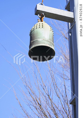 半鐘　青空 87402618