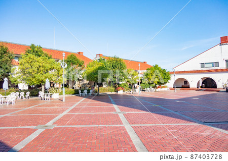 秋の神戸市・農業公園（ワイン城）の風景 87403728