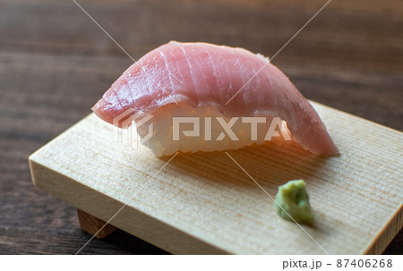 中トロの握り寿司一貫 中トロの握り寿司一貫 87406268