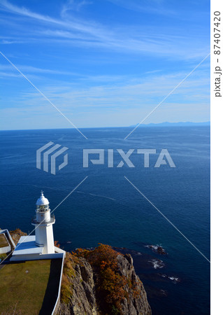 チキウ岬・灯台と太平洋の大海原 チキウ岬・灯台と太平洋の大海原 87407420