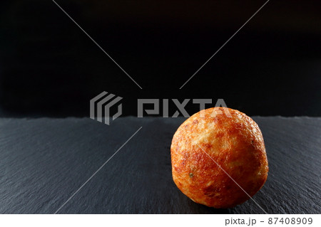 プレーンたこ焼き 何もついていないタコ焼き 87408909