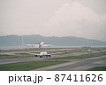 関西国際空港の航空機 87411626