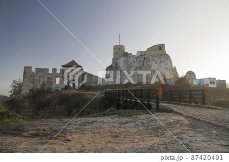 Rabsztyn medieval castle in Silesia, Poalnd Rabsztyn medieval castle in Silesia, Poalnd 87420491