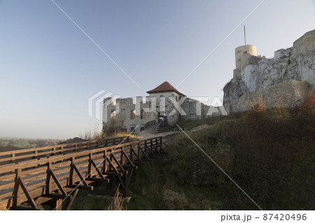 Rabsztyn medieval castle in Silesia, Poalnd Rabsztyn medieval castle in Silesia, Poalnd 87420496