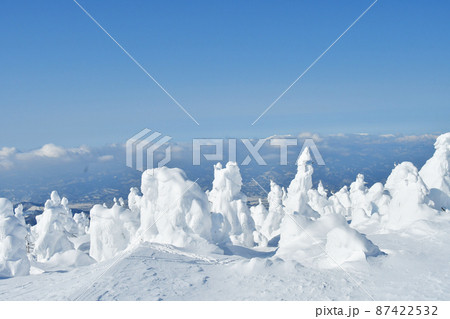 山形蔵王　樹氷原のスノーモンスター 87422532