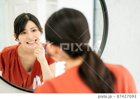 白い歯 87427093