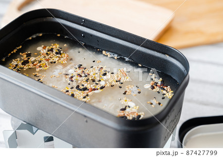 メスティンで炊く雑穀米 メスティンで炊く雑穀米 87427799