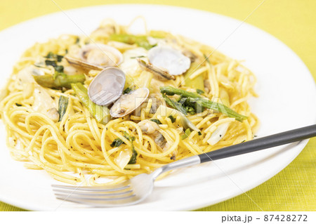 美味しい菜の花とアスパラのボンゴレパスタ 87428272