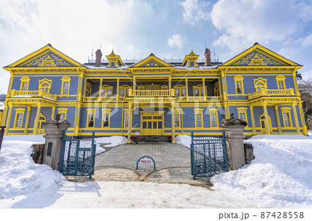 冬の旧函館区公会堂　北海道函館市 87428558