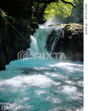 熊本県菊池渓谷 美しい黎明の滝 熊本県菊池渓谷 美しい黎明の滝 87431560